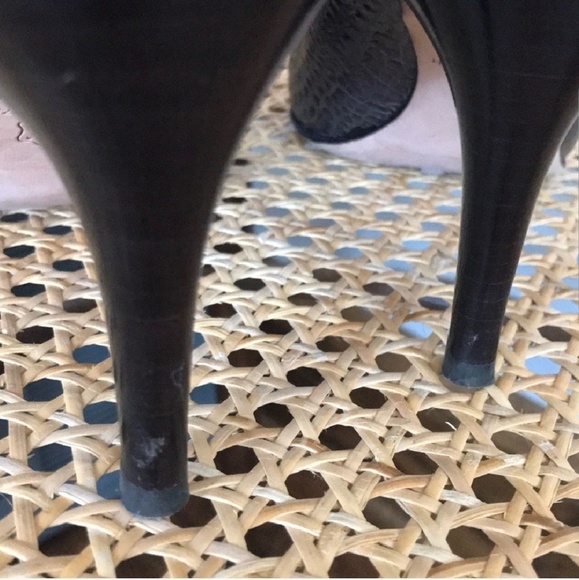 Ann Taylor Gator Print Leather Pumps - Picture 6 of 6